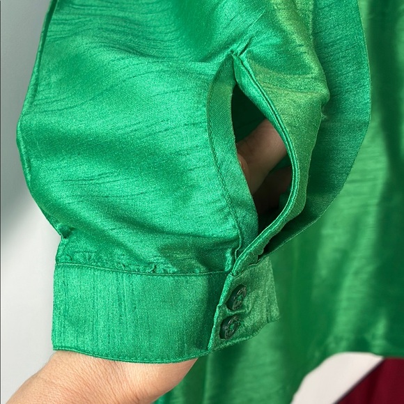 Crown & Ivy Vibrant Green Satin Blouse - Picture 6 of 9